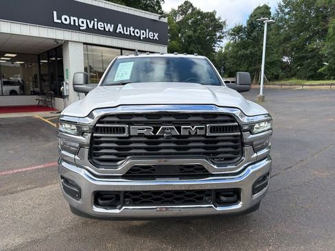 Used 2025 RAM 3500 Tradesman w/ Chrome Appearance Group AWD/4WD image 3