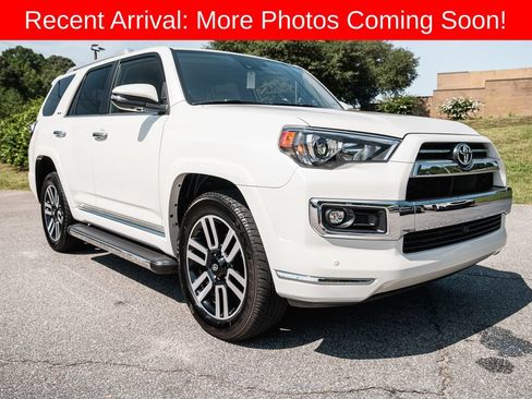 Certified 2022 Toyota 4Runner Limited AWD/4WD image 10