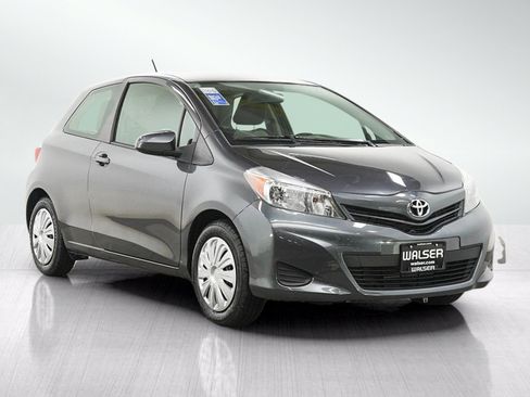 Used 2013 Toyota Yaris L FWD image 7