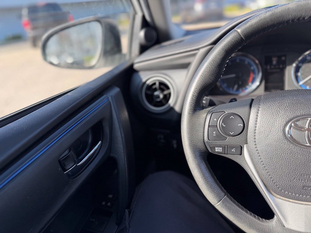 Used 2017 Toyota Corolla SE FWD image 7
