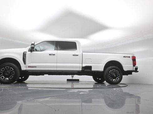 Certified 2024 Ford F250 Platinum AWD/4WD image 8