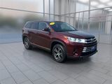 Used 2019 Toyota Highlander LE image 2