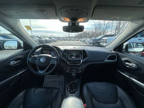 Used 2020 Jeep Cherokee Limited image 2