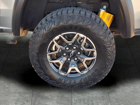 Used 2024 Chevrolet Colorado ZR2 w/ ZR2 Convenience Package III AWD/4WD image 26
