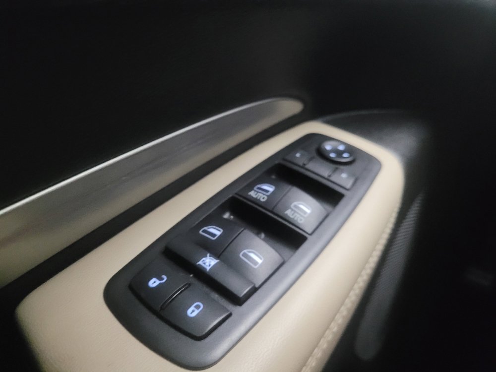 Used 2019 Dodge Durango SXT AWD/4WD image 27