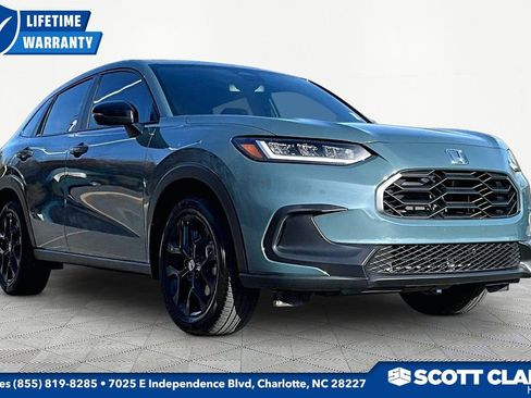 Used 2025 Honda HR-V Sport image 1