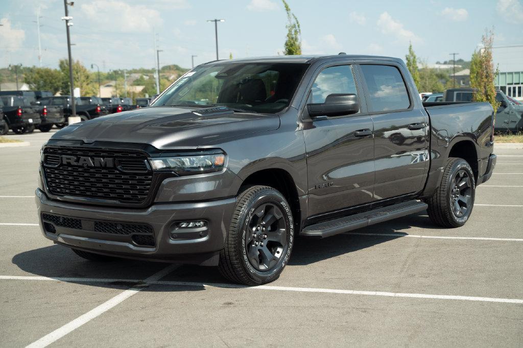 New 2027 RAM 1500 Express AWD/4WD image 3