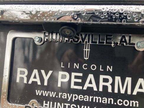 Used 2017 Ford Fusion SE w/ Fusion SE Technology Package image 5