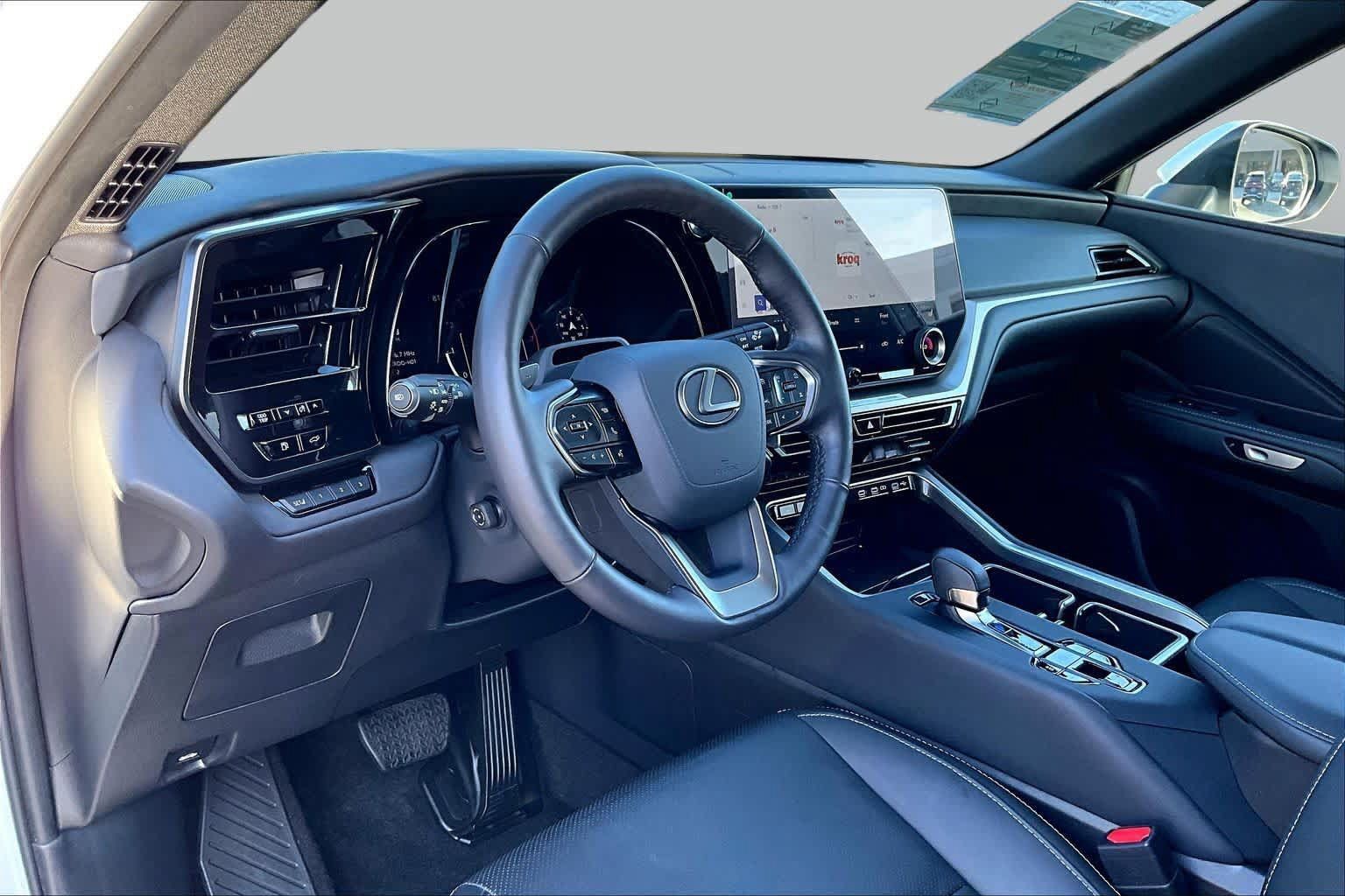Used 2026 Lexus TX 350 AWD w/ Technology Package image 16