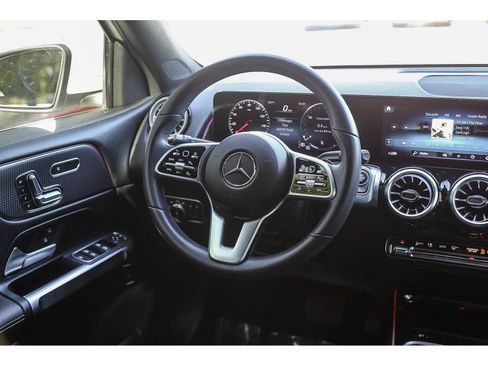 Certified 2022 Mercedes-Benz GLB 250 image 13