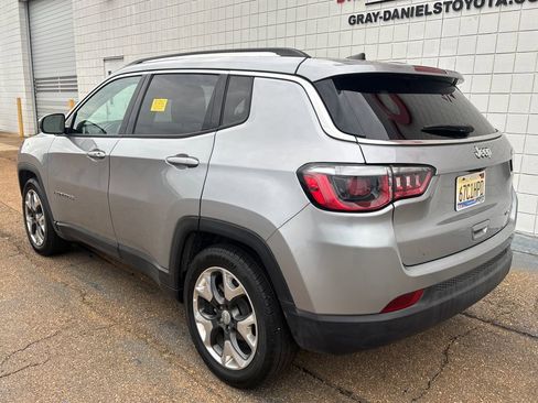 Used 2019 Jeep Compass Limited FWD image 4