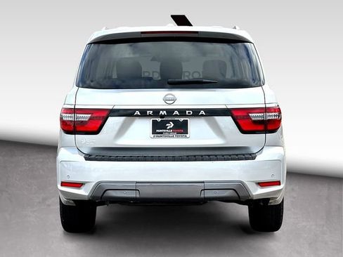 Used 2024 Nissan Armada SV image 7