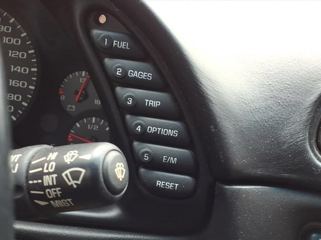 Used 1997 Chevrolet Corvette Coupe RWD image 15