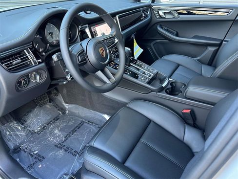 New 2026 Porsche Macan S image 4