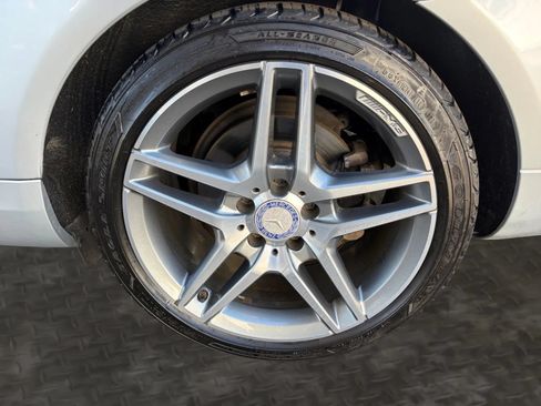 Used 2015 Mercedes-Benz E 400 4MATIC Coupe image 37