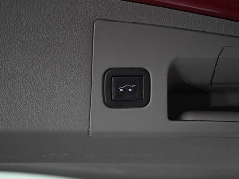 Used 2021 Cadillac XT5 Premium Luxury image 18