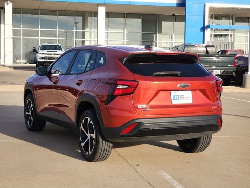 Used 2024 Chevrolet Trax RS w/ Driver Confidence Package image 7