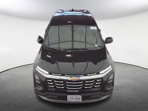 Used 2025 Chevrolet Equinox LT AWD/4WD image 2