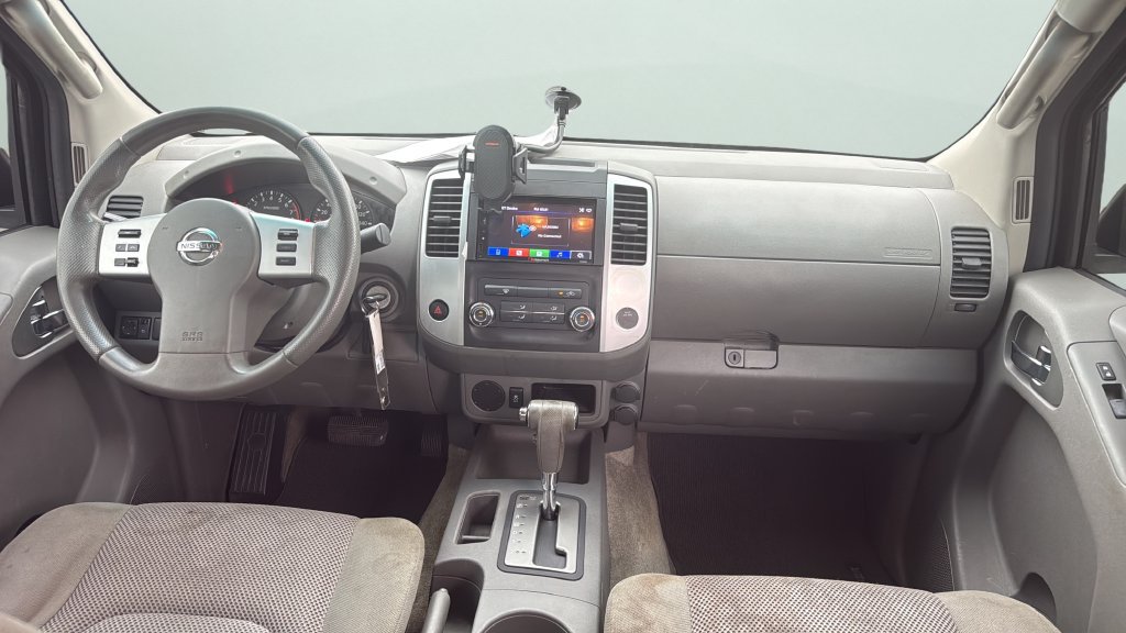 Used 2015 Nissan Frontier SV RWD image 11