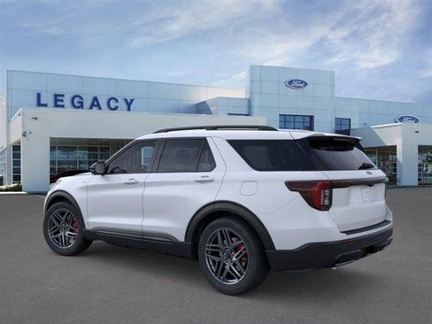 New 2026 Ford Explorer ST-Line w/ ST-Line Street Pack image 4