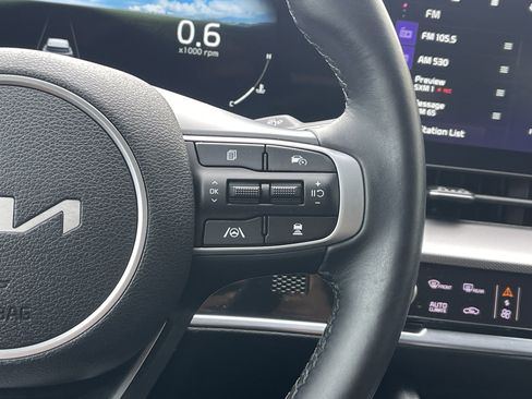 Used 2023 Kia Sportage SX image 19