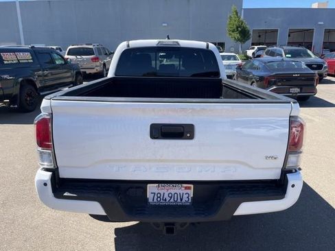 Used 2023 Toyota Tacoma TRD Off-Road w/ Advanced Technology Package AWD/4WD image 6
