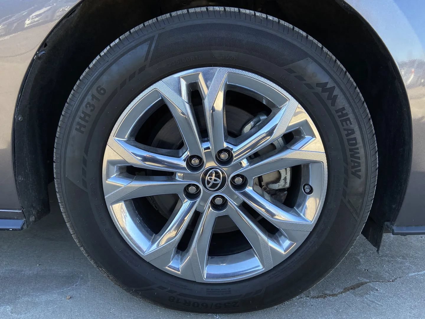 Used 2022 Toyota Sienna Platinum AWD/4WD image 8