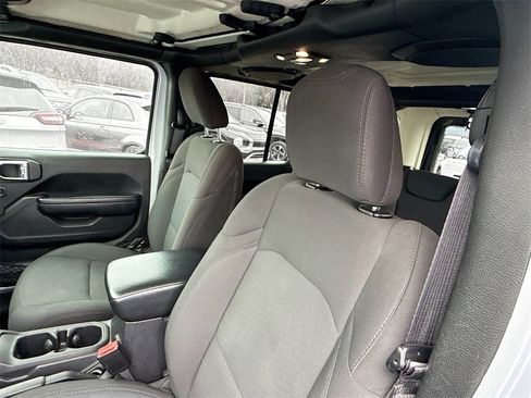 Used 2022 Jeep Wrangler Unlimited Sport image 21