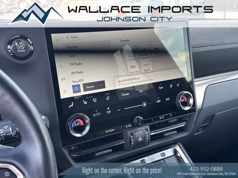Used 2024 Lexus GX 550 AWD/4WD image 23