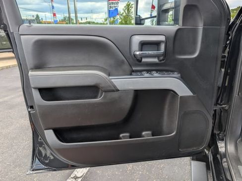 Used 2018 Chevrolet Silverado 1500 LT w/ All Star Edition AWD/4WD image 9