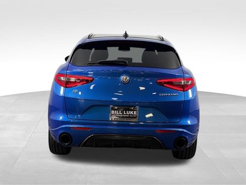 Used 2023 Alfa Romeo Stelvio Veloce AWD/4WD image 8