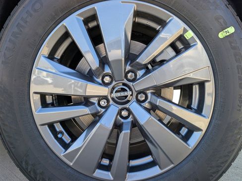 New 2025 Nissan Pathfinder SV image 6