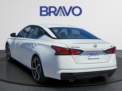 Used 2024 Nissan Altima 2.5 SR FWD image 3