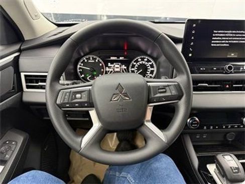 New 2026 Mitsubishi Outlander ES AWD/4WD image 15