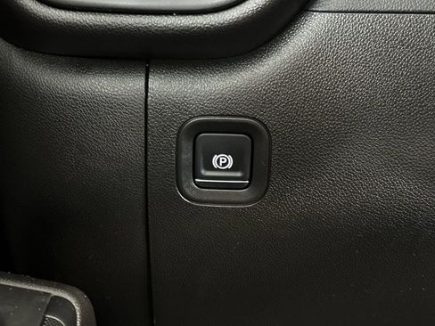 Used 2025 Chevrolet Silverado 2500 W/T w/ WT/CX Safety Package image 29