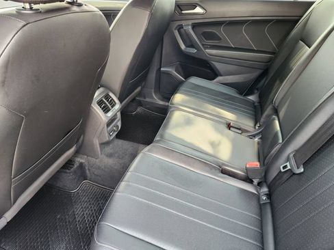 Used 2022 Volkswagen Tiguan SE R-Line FWD image 30