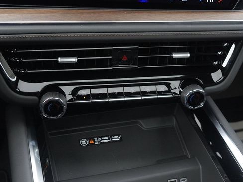 New 2026 Chevrolet Suburban High Country w/ Sun And Tow Package image 23