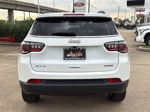 Used 2022 Jeep Compass Latitude image 6