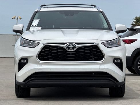 Used 2021 Toyota Highlander Limited image 5