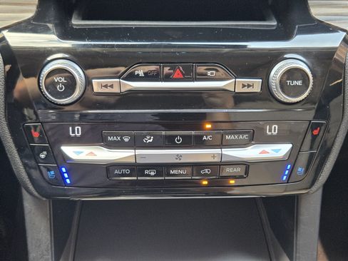 Used 2021 Ford Explorer Limited w/ Equipment Group 301A RWD image 14