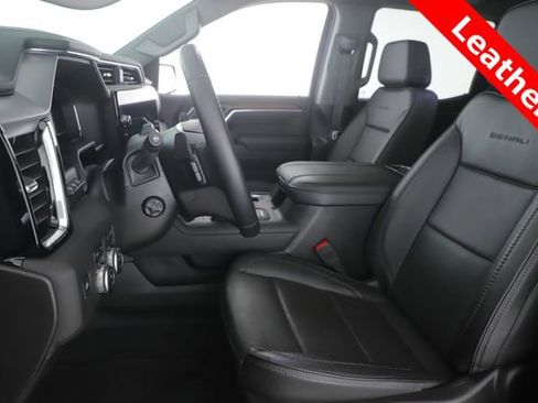 Used 2025 GMC Sierra 1500 Denali image 17