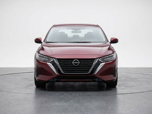 Used 2025 Nissan Sentra SV FWD image 2