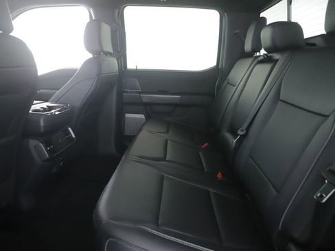Used 2025 Ford F150 Lariat AWD/4WD image 30