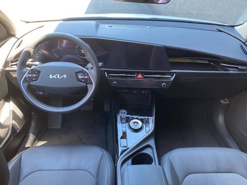 Used 2024 Kia Niro Wind w/ Wind Preserve Package FWD image 12