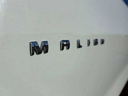 Used 2025 Chevrolet Malibu LT FWD image 9