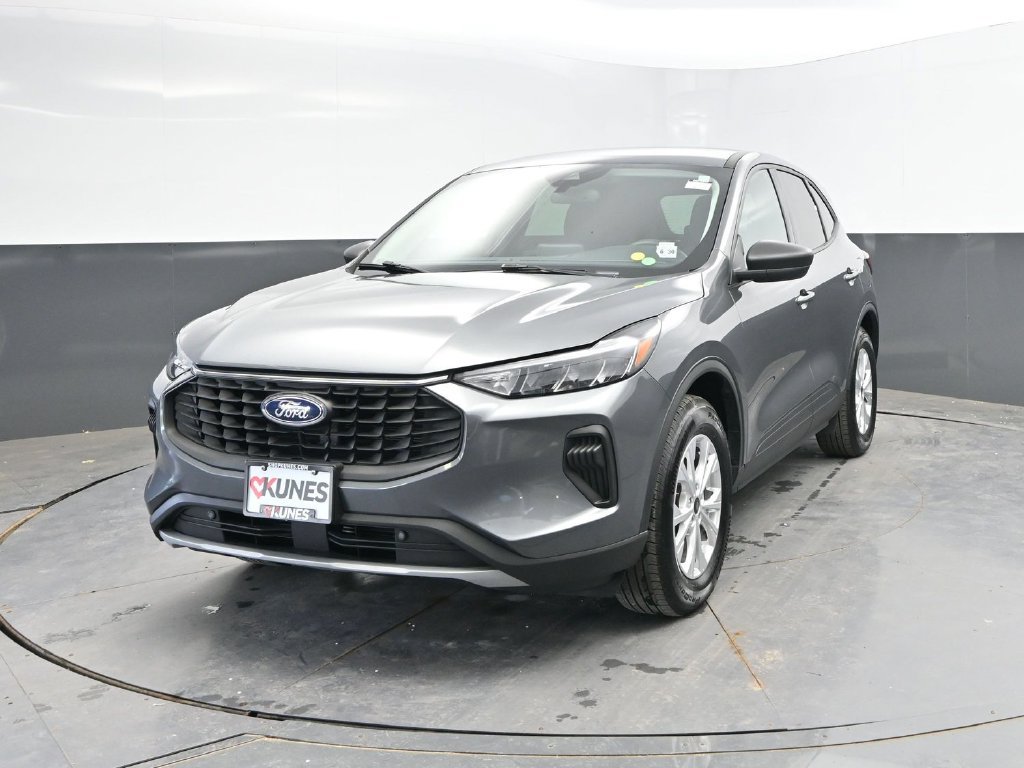 Used 2025 Ford Escape Active AWD/4WD image 3