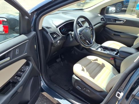 Used 2019 Ford Edge SEL w/ Equipment Group 201A AWD/4WD image 10