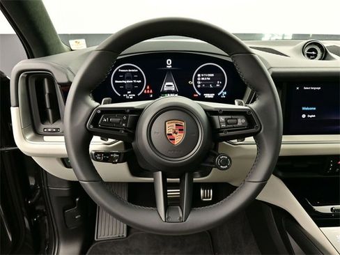 New 2026 Porsche Cayenne S image 11