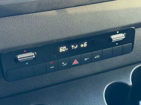 Used 2024 Mercedes-Benz Sprinter 2500 image 22