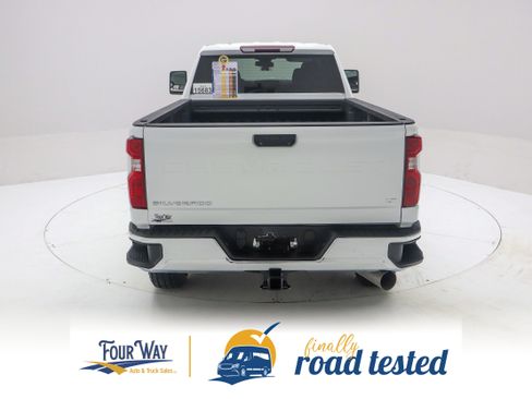 Used 2024 Chevrolet Silverado 2500 LT AWD/4WD image 5